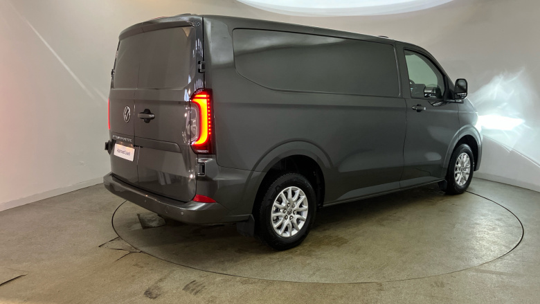 Volkswagen Transporter T32 Swb Electric 160kW 65kWh Commerce Pro Van Auto